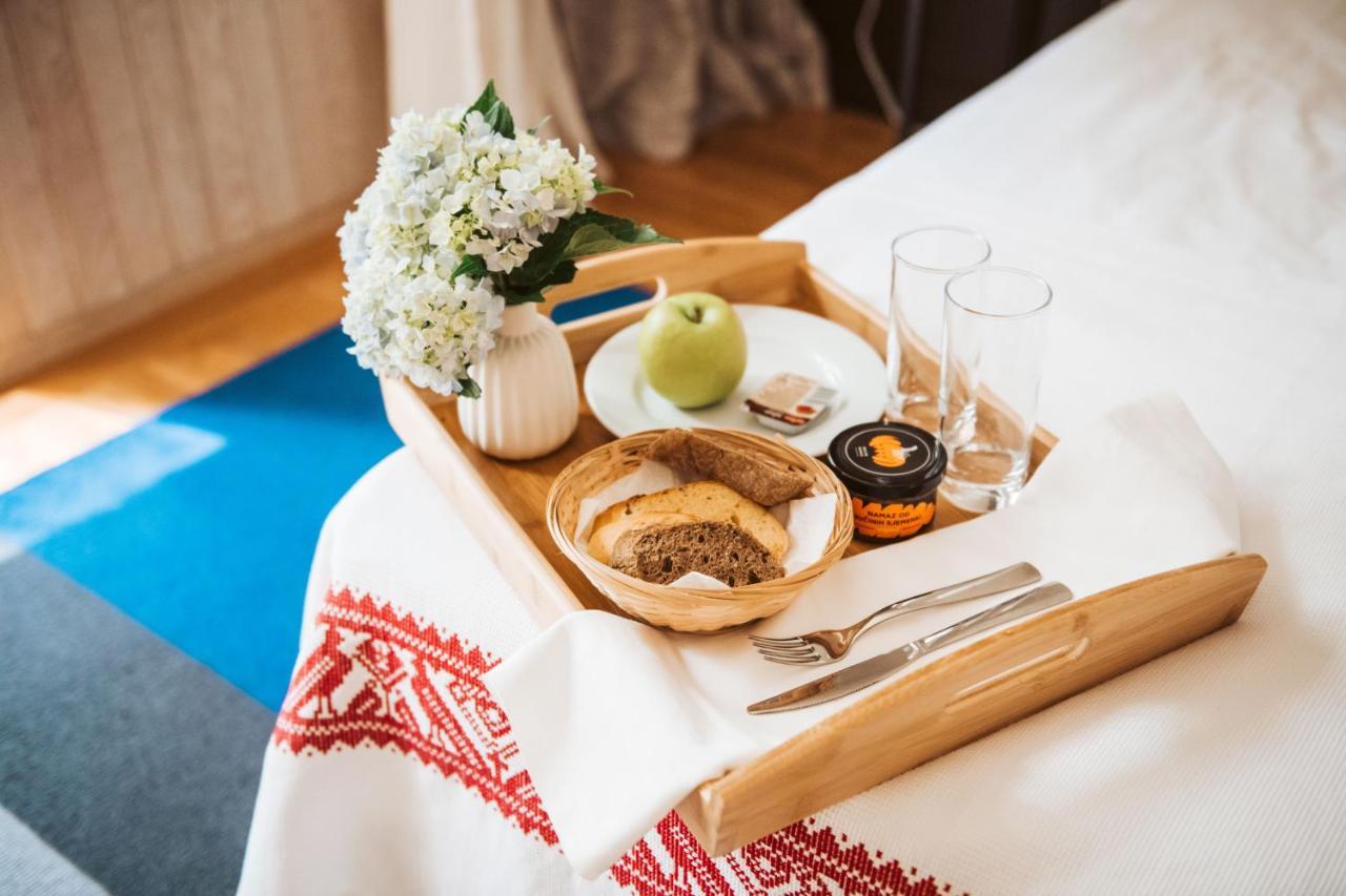 Suhopolje Dvorac Jankovic Bed & Breakfast エクステリア 写真